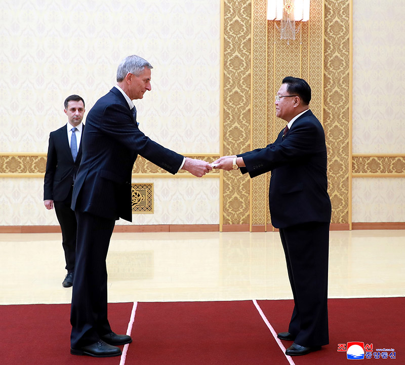 Bulgarian ambassador presents his credentials