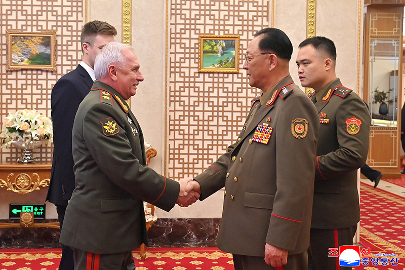 DPRK Defence Minister meets Russian Military-Political General Department delegation