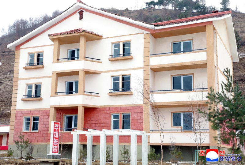 New houses built in Jagang Province