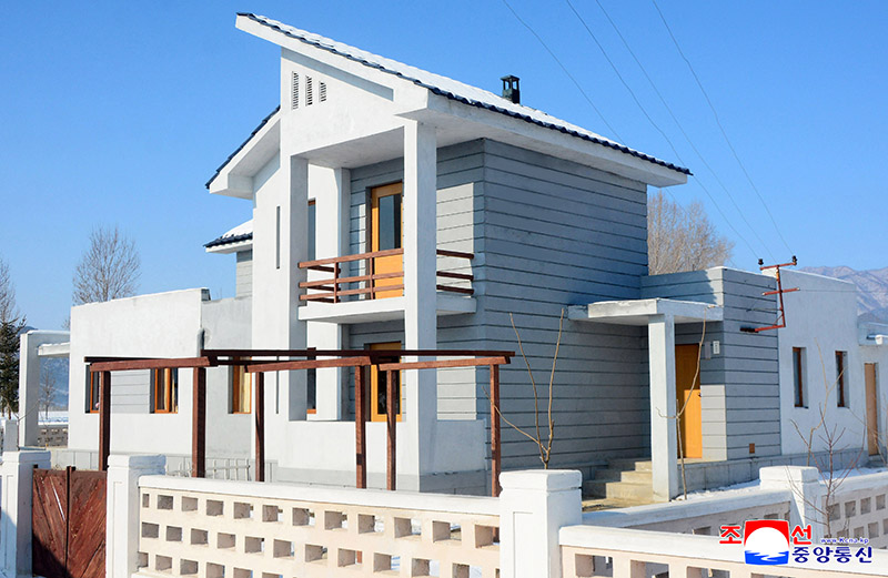 New houses built in South Hamgyong Province  