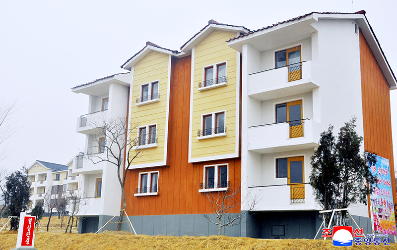 New villages built in South Hwanghae Province