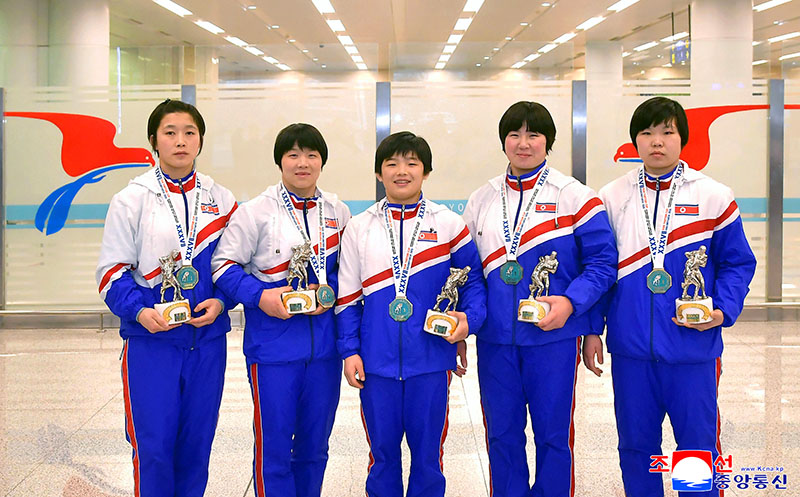 DPRK players successful in international wrestling tournament