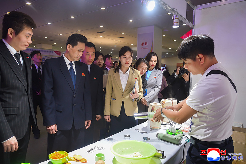 International exhibition of tourist souvenirs and health goods opens