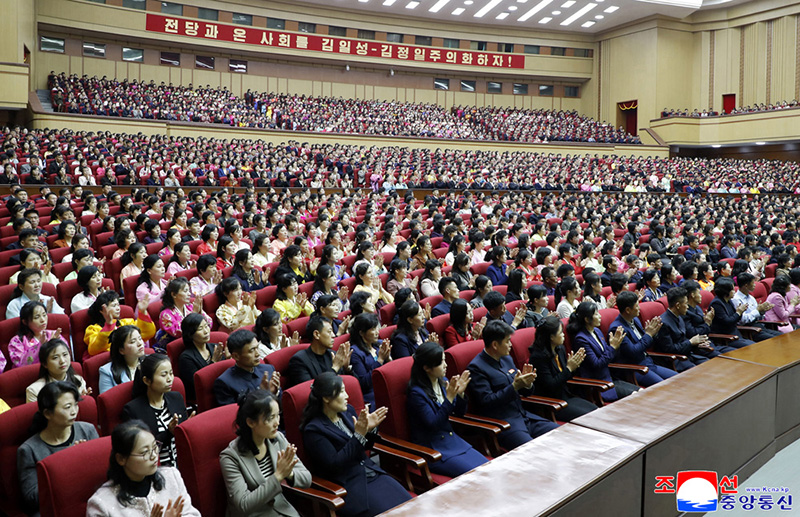 Oratorical meeting held to mark 114th birth anniversary of President Kim Il Sung