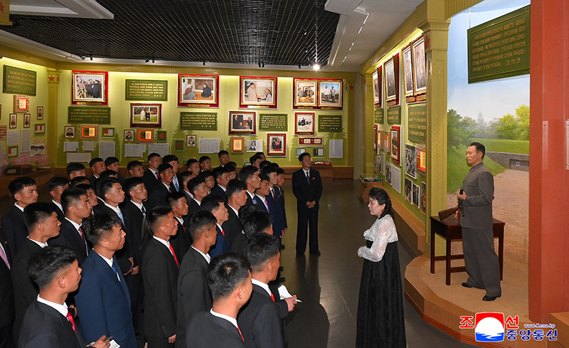 Participants in Eleventh Congress of SPYL conduct political and cultural activities