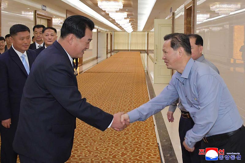 South Hwanghae provincial delegation leaves for Russia