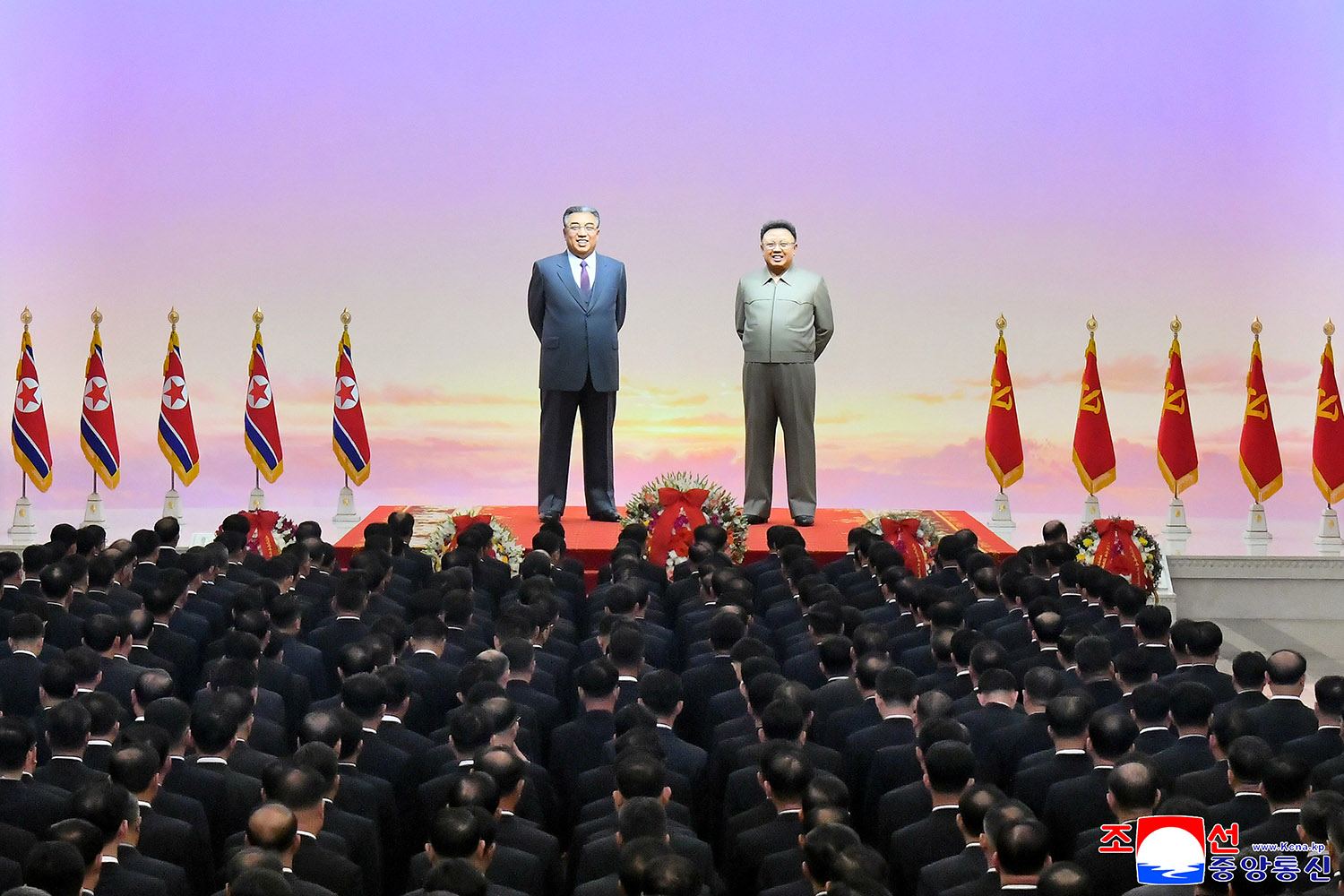 Members of WPK central leadership visit Kumsusan Palace of Sun