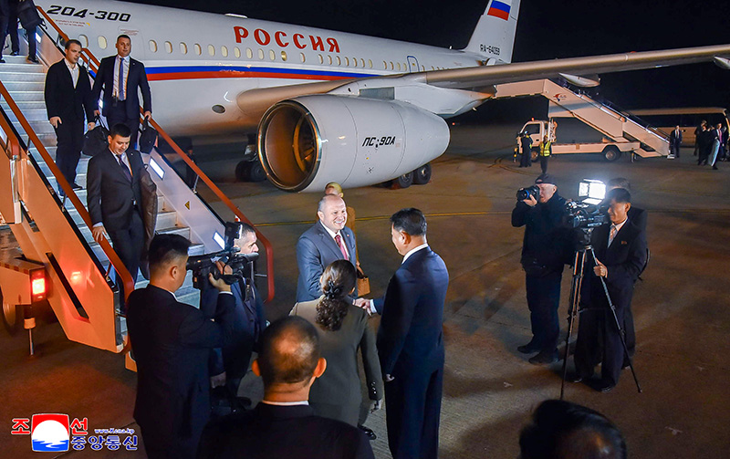 Russian Ministry of Emergency Situations delegation arrives in Pyongyang